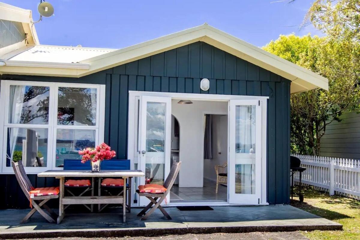 Last On The Strand, Russell - The Boathouse Exterior foto